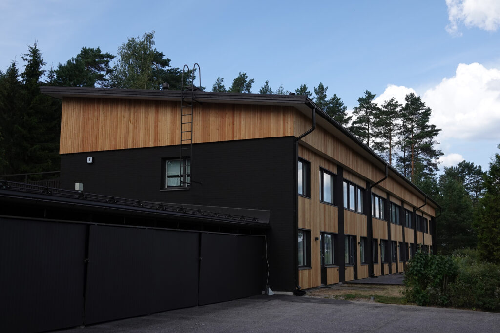 Rakennus johon tehty kattoremontti, Lahti